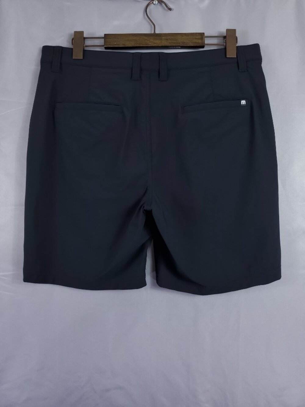 TravisMathew Hero Hour Golf Shorts Mens 34 Black Performance Athletic 8" Inseam - Picture 2 of 15